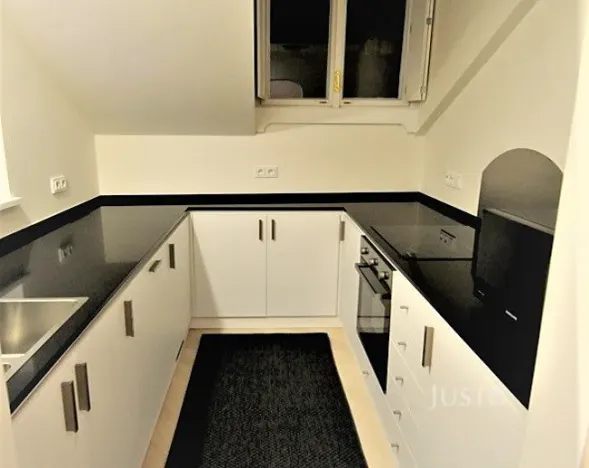 Pronájem bytu 3+1, Praha - Malá Strana, Hroznová, 73 m2