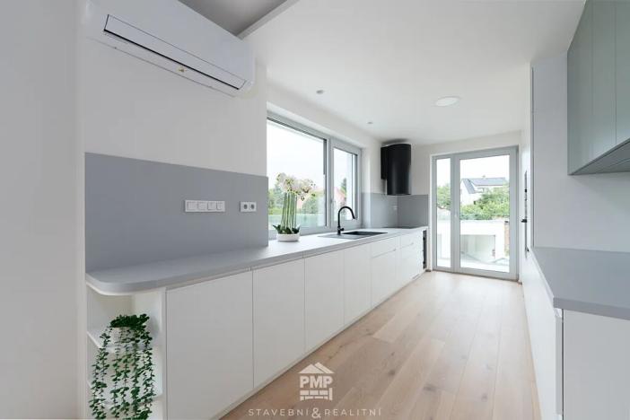 Prodej bytu 4+kk, Nebovidy, 101 m2