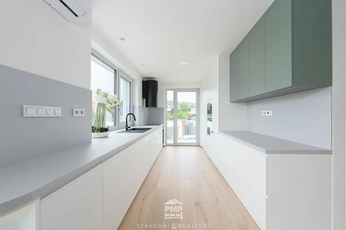 Prodej bytu 4+kk, Nebovidy, 101 m2