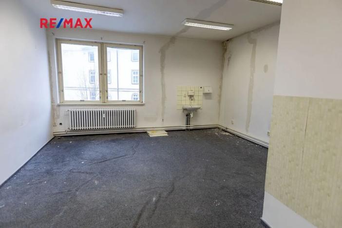 Prodej obchodního prostoru, Město Albrechtice, Míru, 1427 m2