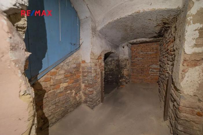 Prodej rodinného domu, Staré Město, nám. Osvobození, 444 m2