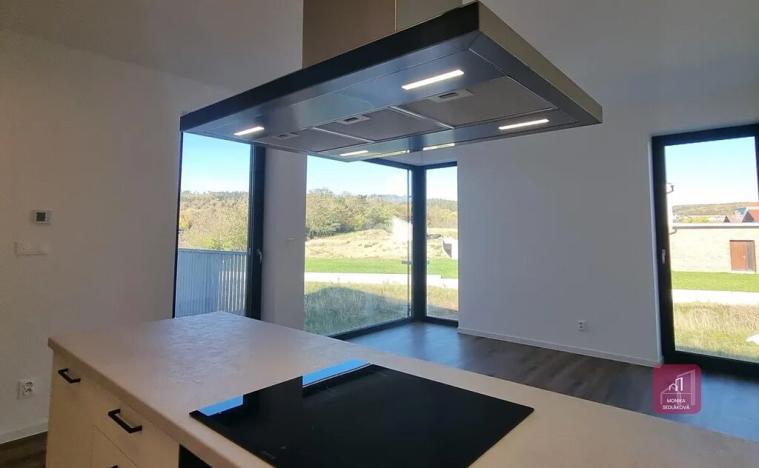 Pronájem bytu 2+kk, Mokrá-Horákov, 55 m2