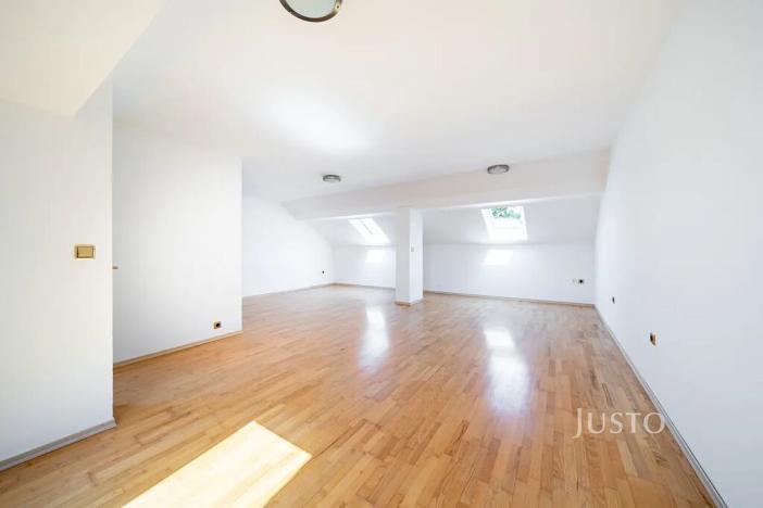 Pronájem bytu 4+1, Třeboň, Lesní, 125 m2