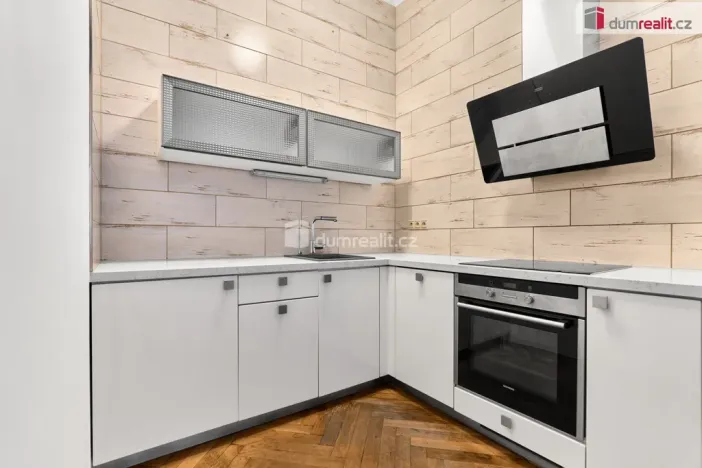 Prodej bytu 2+kk, Karlovy Vary, Svahová, 94 m2