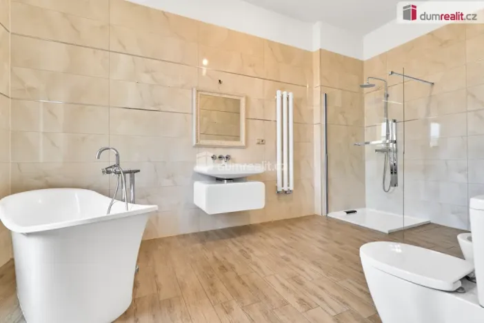 Prodej bytu 2+kk, Karlovy Vary, Svahová, 94 m2
