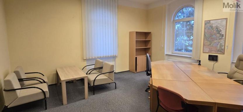 Pronájem obchodního prostoru, Bílina - Chudeřice, Náměstí, 440 m2