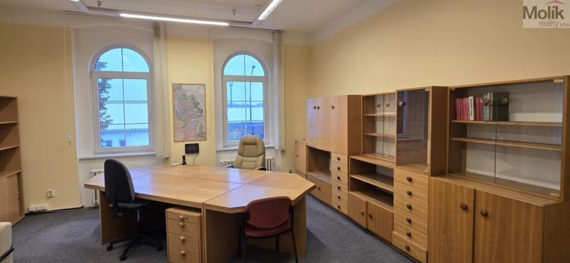 Pronájem obchodního prostoru, Bílina - Chudeřice, Náměstí, 440 m2