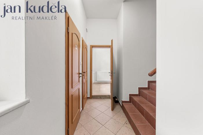 Pronájem obchodního prostoru, Brno, Hrnčířská, 46 m2