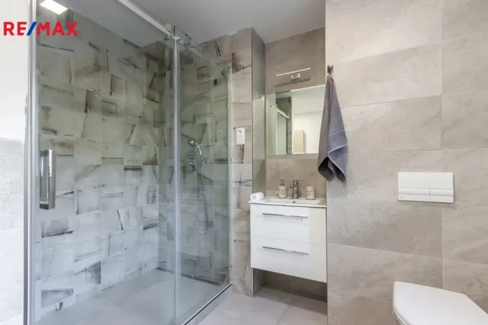 Prodej bytu 1+1, Meziboří, Okružní, 43 m2