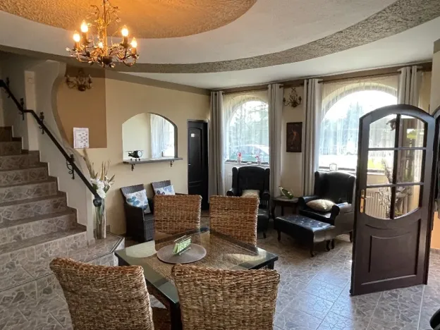 Pronájem kanceláře, Kynšperk nad Ohří, 600 m2