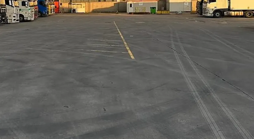 Pronájem komerčního pozemku, Praha, 1000 m2