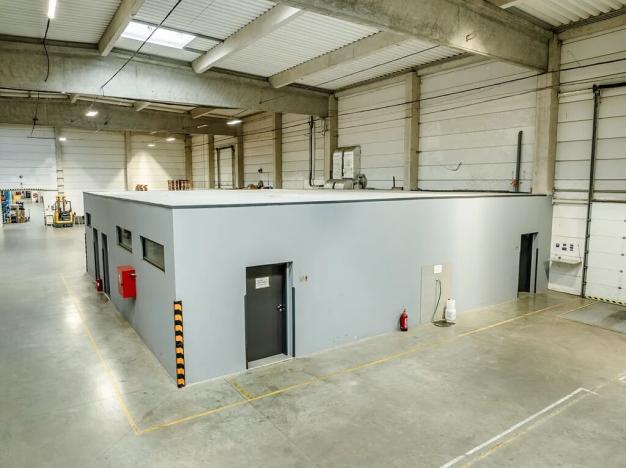 Pronájem skladu, Cheb, 1000 m2