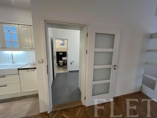 Pronájem bytu 3+kk, Praha - Podolí, Dvorecké náměstí, 93 m2