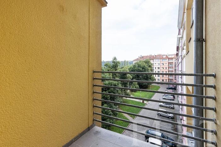 Pronájem bytu 2+kk, Praha - Holešovice, U vody, 45 m2