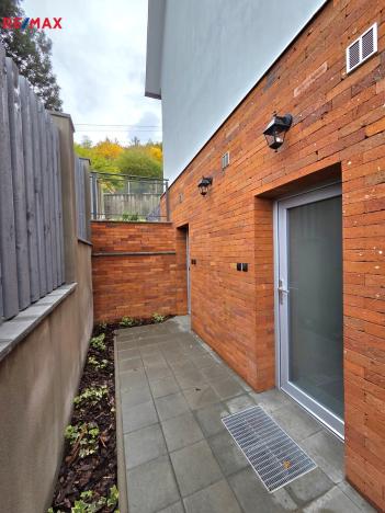 Pronájem bytu 2+kk, Všenory, Ke Hřbitovu, 78 m2