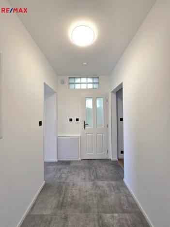 Pronájem bytu 2+kk, Všenory, Ke Hřbitovu, 51 m2