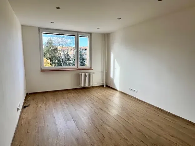 Pronájem bytu 2+kk, Nové Strašecí, Zahradní, 43 m2