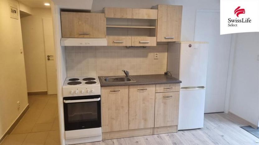 Pronájem bytu 2+kk, Praha - Malešice, Černokostelecká, 35 m2