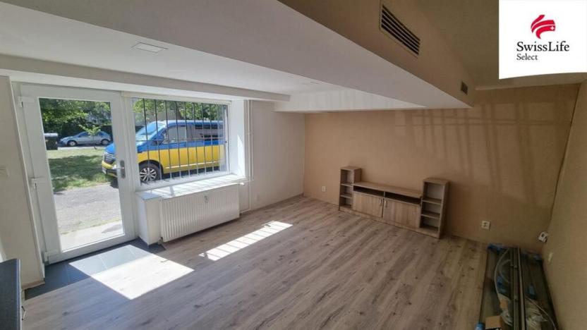 Pronájem bytu 2+kk, Praha - Malešice, Černokostelecká, 35 m2