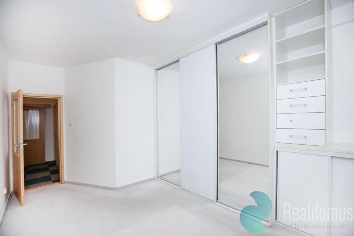 Pronájem bytu 3+1, Praha, Na Mlejnku, 79 m2