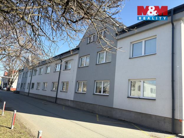 Pronájem bytu 1+kk, Pardubice - Semtín, 28 m2