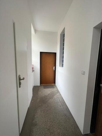 Pronájem bytu 2+kk, Praha - Žižkov, Jeseniova, 45 m2