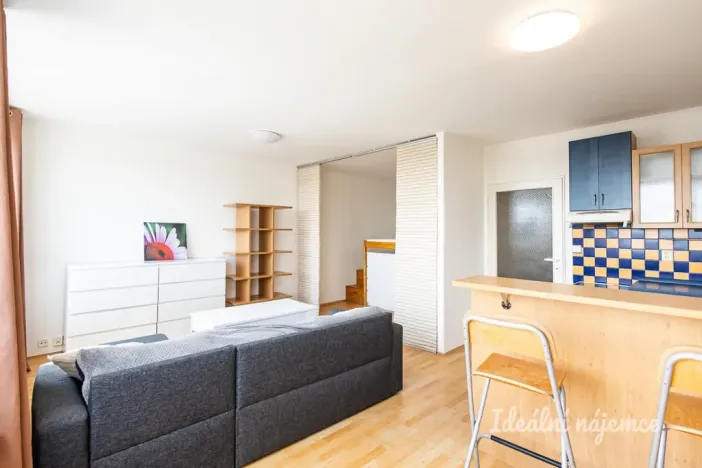Pronájem bytu 1+kk, Praha - Letňany, Třinecká, 39 m2
