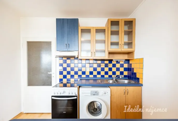 Pronájem bytu 1+kk, Praha - Letňany, Třinecká, 39 m2