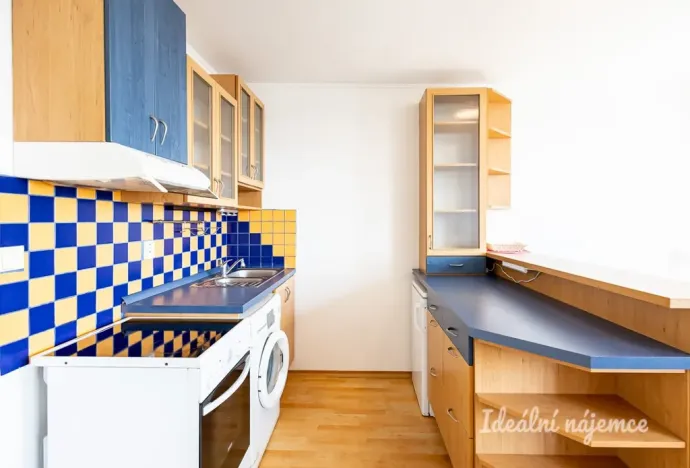 Pronájem bytu 1+kk, Praha - Letňany, Třinecká, 39 m2