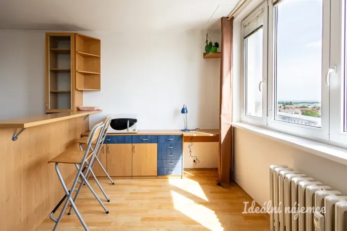 Pronájem bytu 1+kk, Praha - Letňany, Třinecká, 39 m2