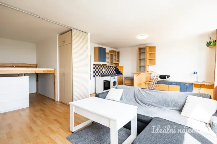 Pronájem bytu 1+kk, Praha - Letňany, Třinecká, 39 m2