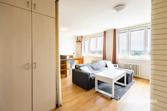Pronájem bytu 1+kk, Praha - Letňany, Třinecká, 39 m2