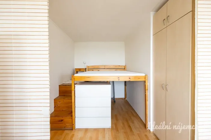 Pronájem bytu 1+kk, Praha - Letňany, Třinecká, 39 m2
