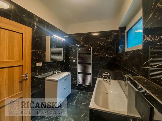 Pronájem bytu 4+kk, Říčany, 17. listopadu, 111 m2