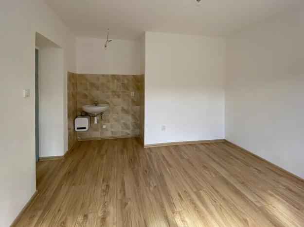 Pronájem obchodního prostoru, Říčany, Masarykovo nám., 54 m2