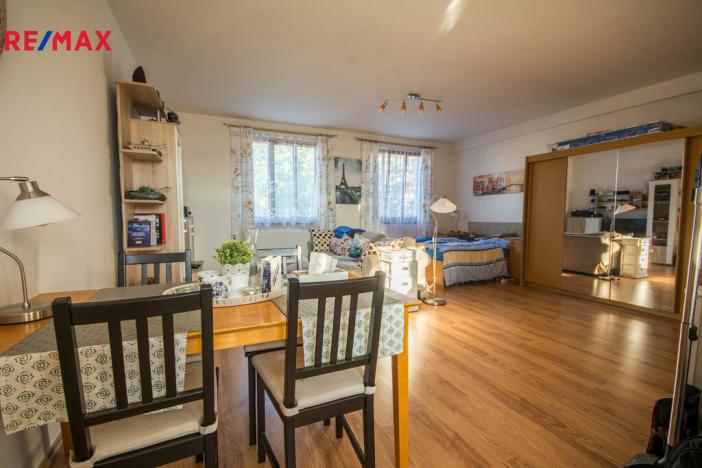 Pronájem bytu 1+kk, Hradec Králové - Nový Hradec Králové, Mrštíkova, 55 m2