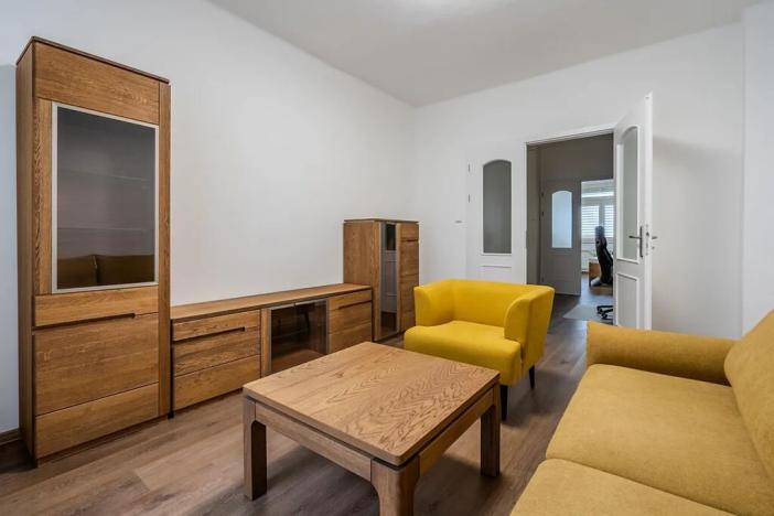 Pronájem bytu 2+1, Praha - Smíchov, Stroupežnického, 63 m2