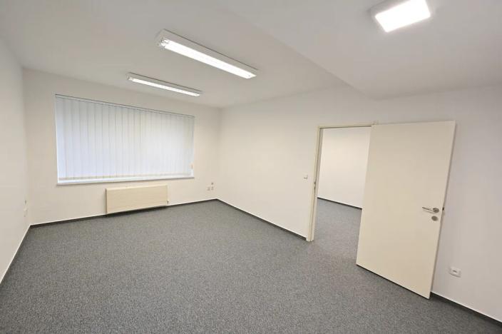 Pronájem kanceláře, Praha - Prosek, Litvínovská, 101 m2