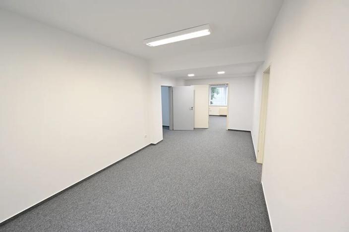 Pronájem kanceláře, Praha - Prosek, Litvínovská, 101 m2