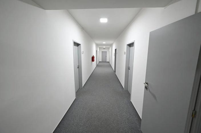 Pronájem kanceláře, Praha - Prosek, Litvínovská, 101 m2