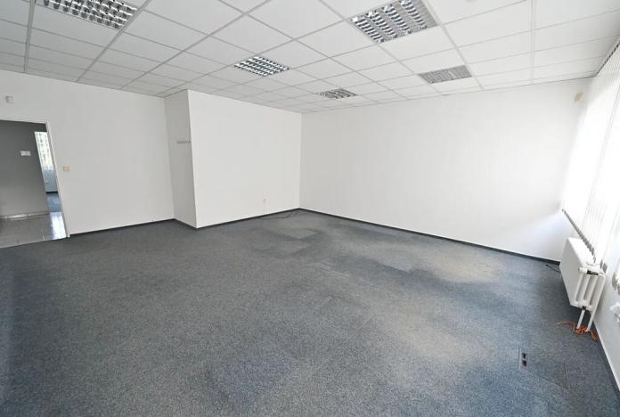 Pronájem kanceláře, Praha - Prosek, Litvínovská, 309 m2