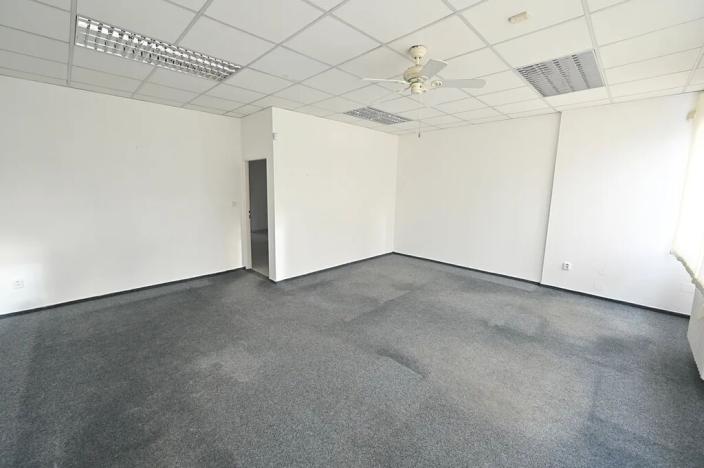 Pronájem kanceláře, Praha - Prosek, Litvínovská, 309 m2
