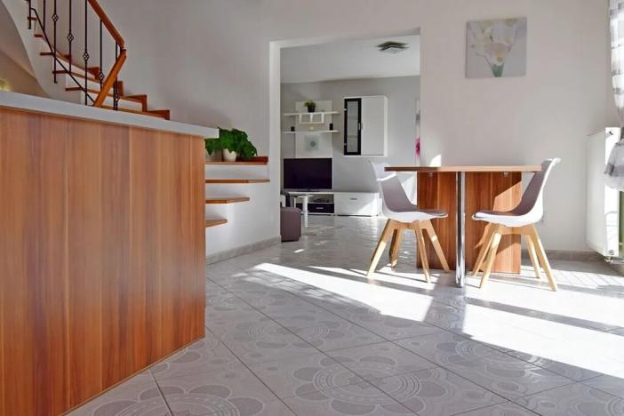 Pronájem rodinného domu, Praha - Stodůlky, Pod viaduktem, 380 m2