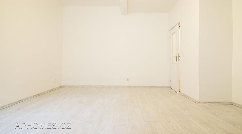 Pronájem bytu 1+1, Praha - Bubeneč, Charlese de Gaulla, 40 m2