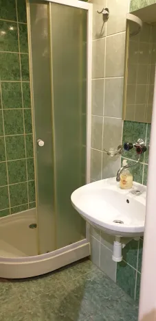 Pronájem bytu 1+kk, Novosedlice, Drahénská, 30 m2