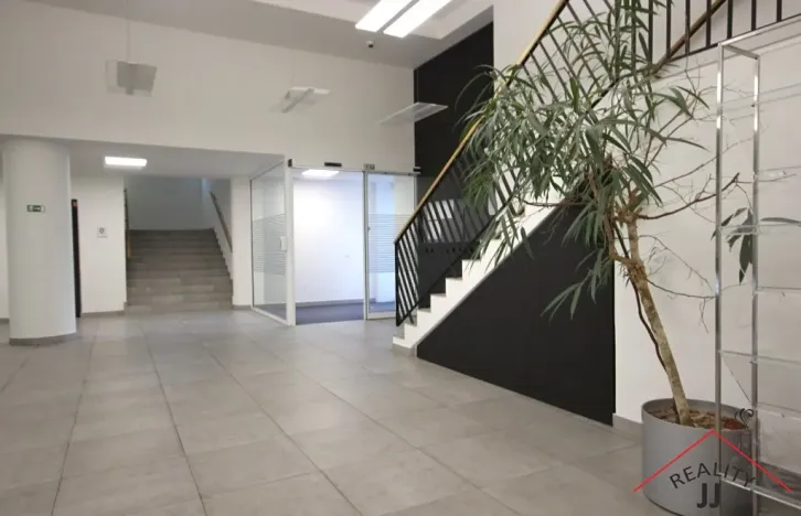 Pronájem kanceláře, Praha - Veleslavín, Na okraji, 650 m2