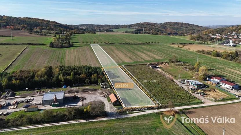 Prodej komerčního pozemku, Moravské Knínice, 6939 m2