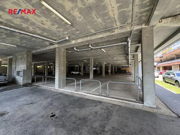 Pronájem obchodního prostoru, Hradec Králové, třída Edvarda Beneše, 220 m2