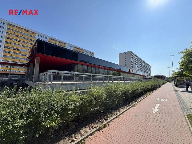 Pronájem obchodního prostoru, Hradec Králové, třída Edvarda Beneše, 220 m2