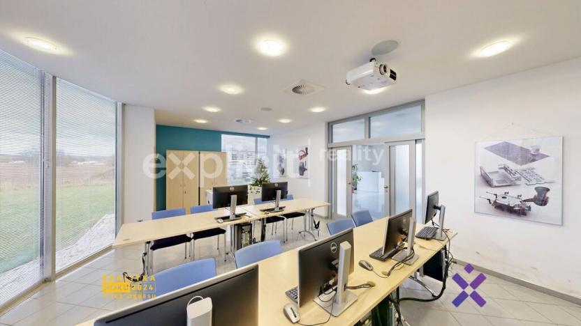 Pronájem kanceláře, Uherský Brod, U Korečnice, 48 m2